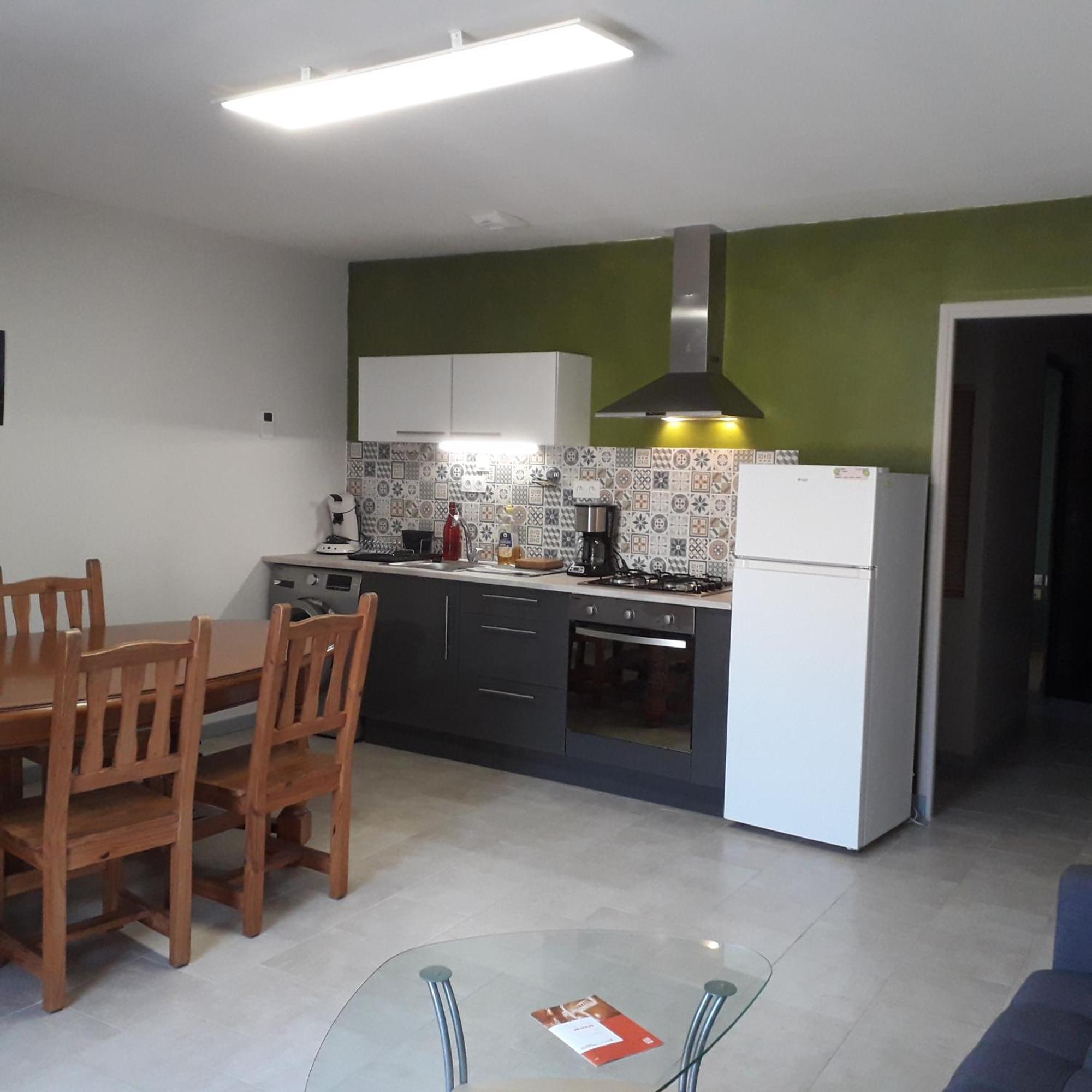 Apartament Chez Rene Montagnac  Zewnętrze zdjęcie